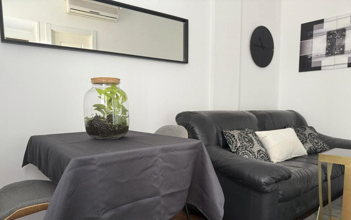 Monthly 1 Bedroom And Temporary Lho123hap * Madri